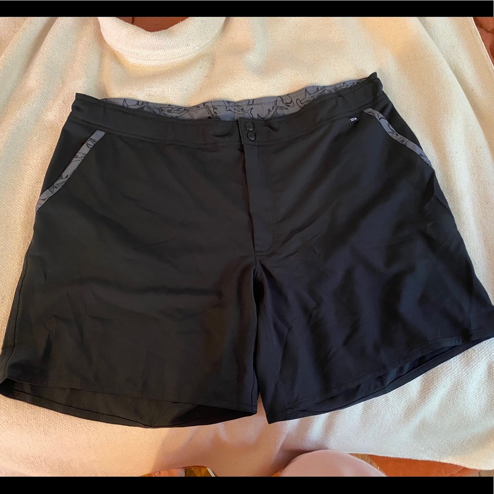 TomboyX unisex board shorts